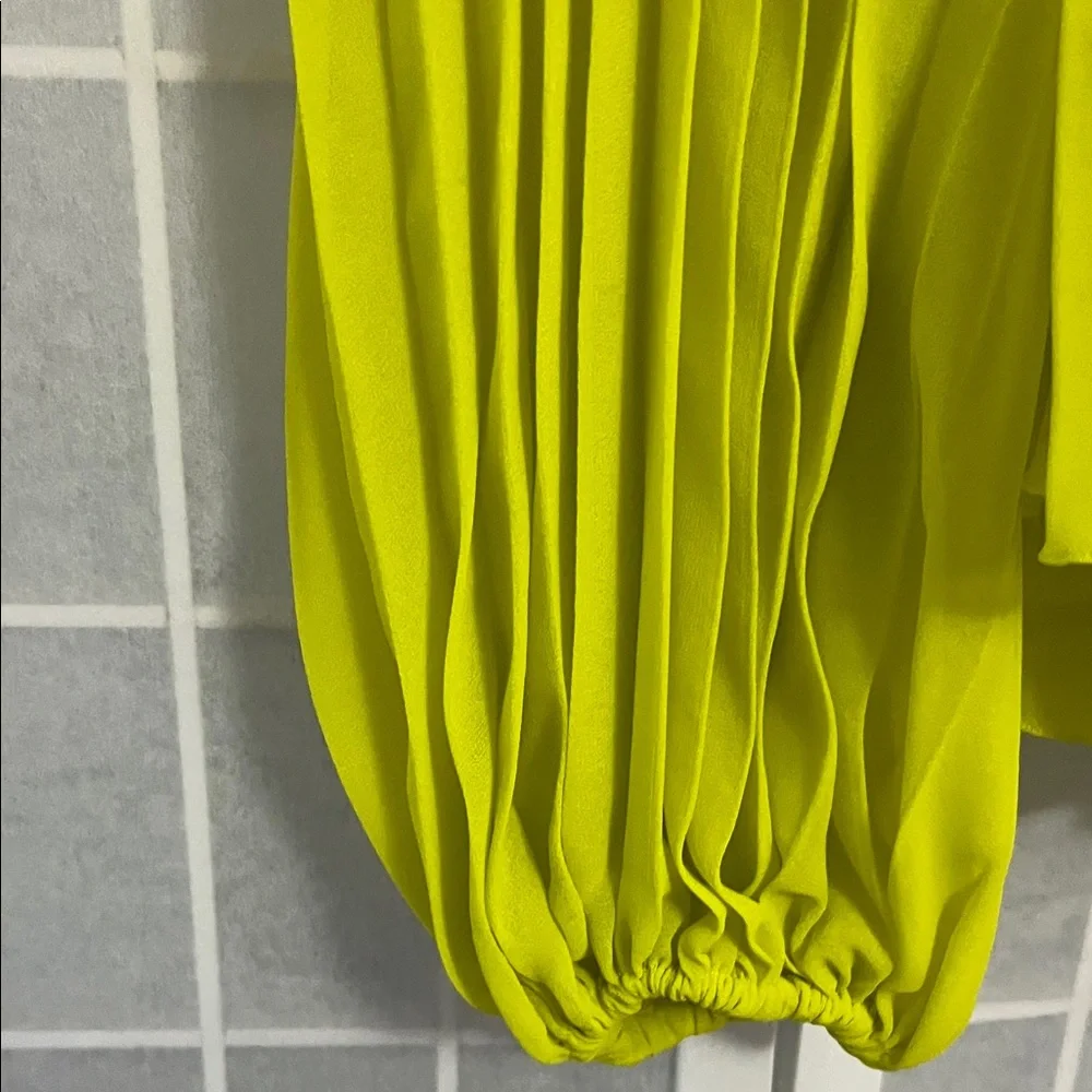Zara Bright Pleated Blouse lime/yellow color - Picture 6 of 8